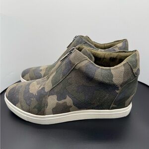 Blondo Glenda Waterproof Wedge Sneakers